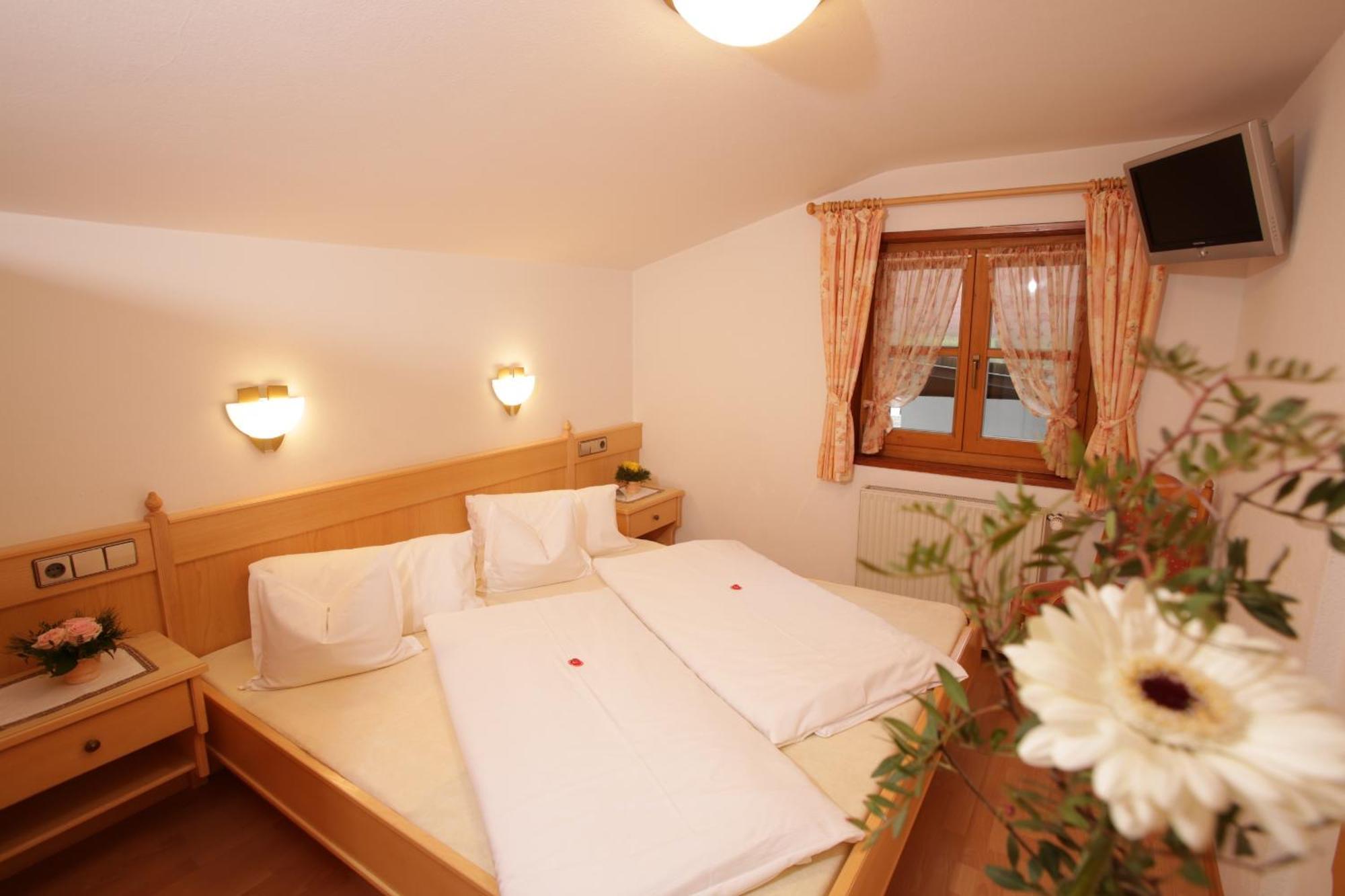 Gaestehaus Pretzner Hotel Reit im Winkl Luaran gambar